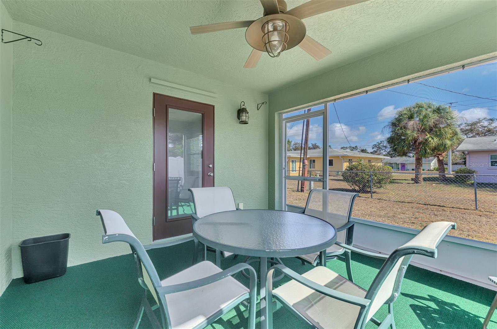 SOUTH VENICE - Residential