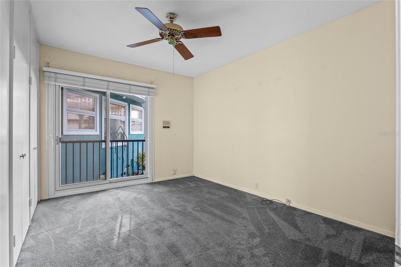 HOLLIEANNA SHORES 1ST ADD - Residential