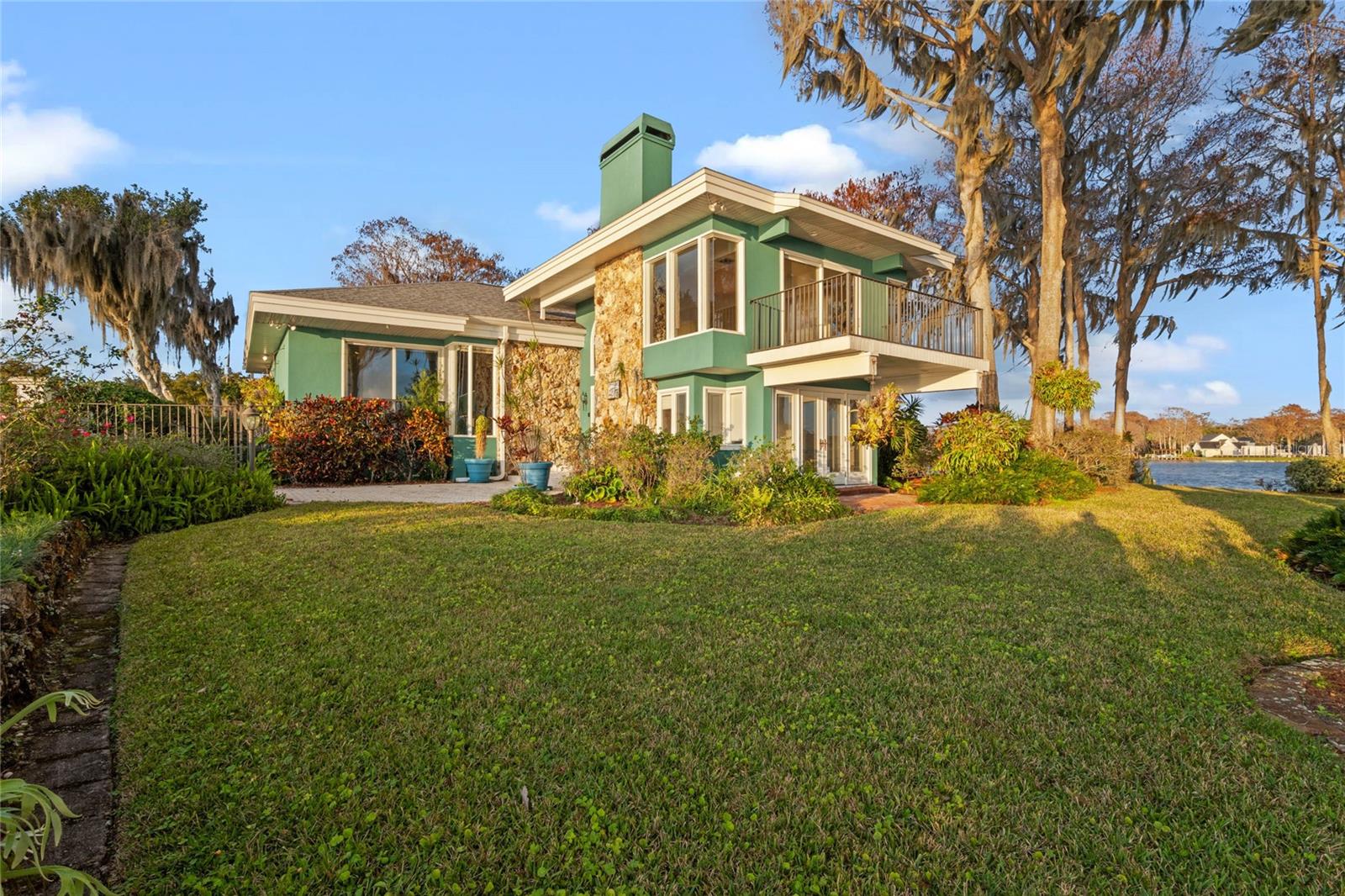 HOLLIEANNA SHORES 1ST ADD - Residential