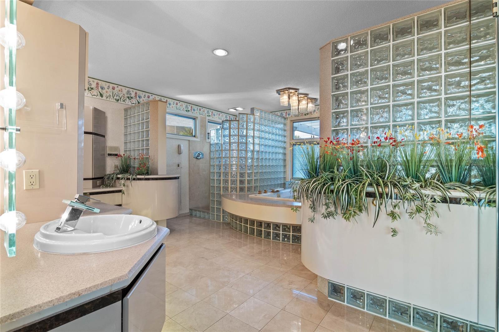 HOLLIEANNA SHORES 1ST ADD - Residential