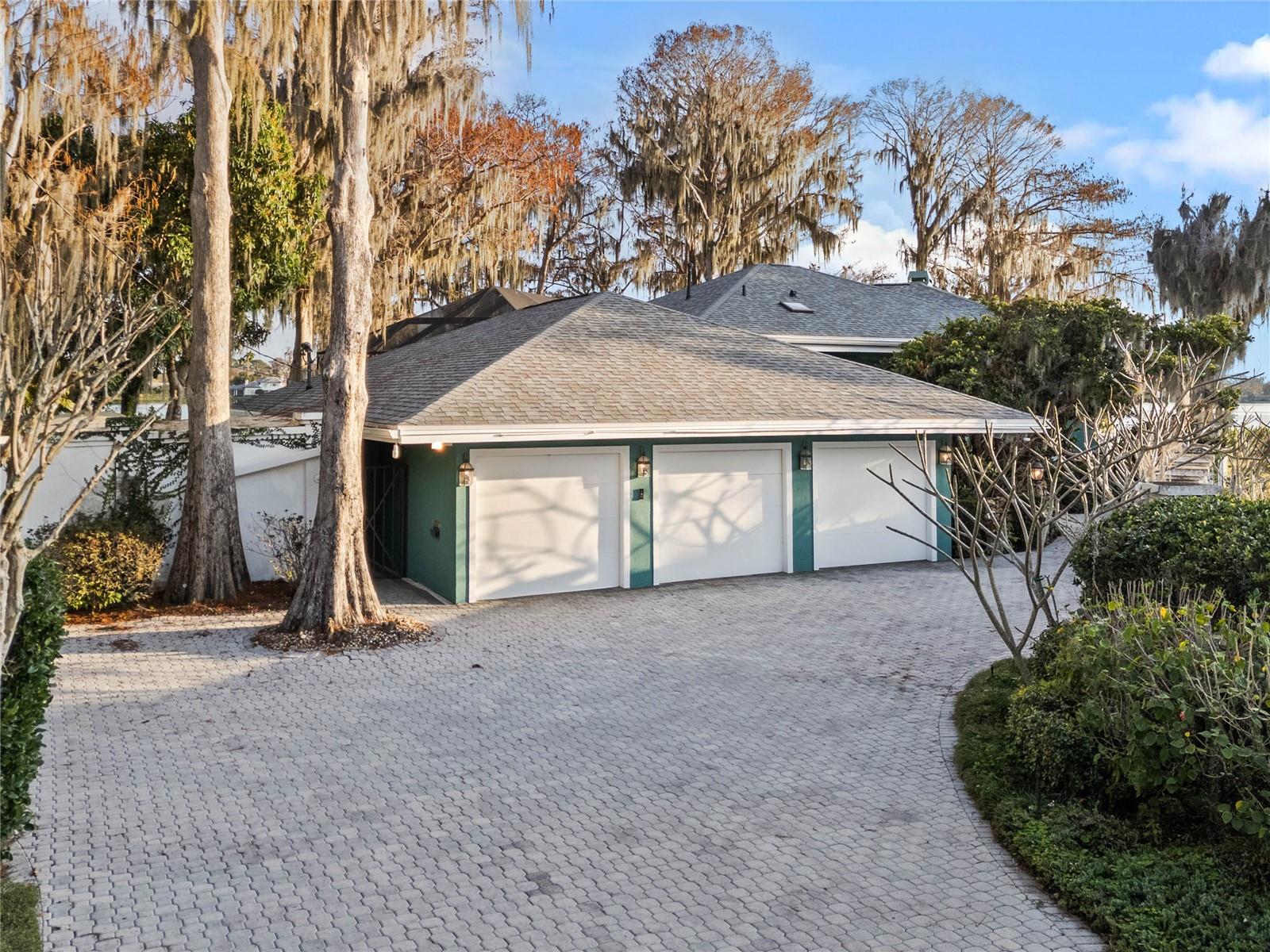 HOLLIEANNA SHORES 1ST ADD - Residential