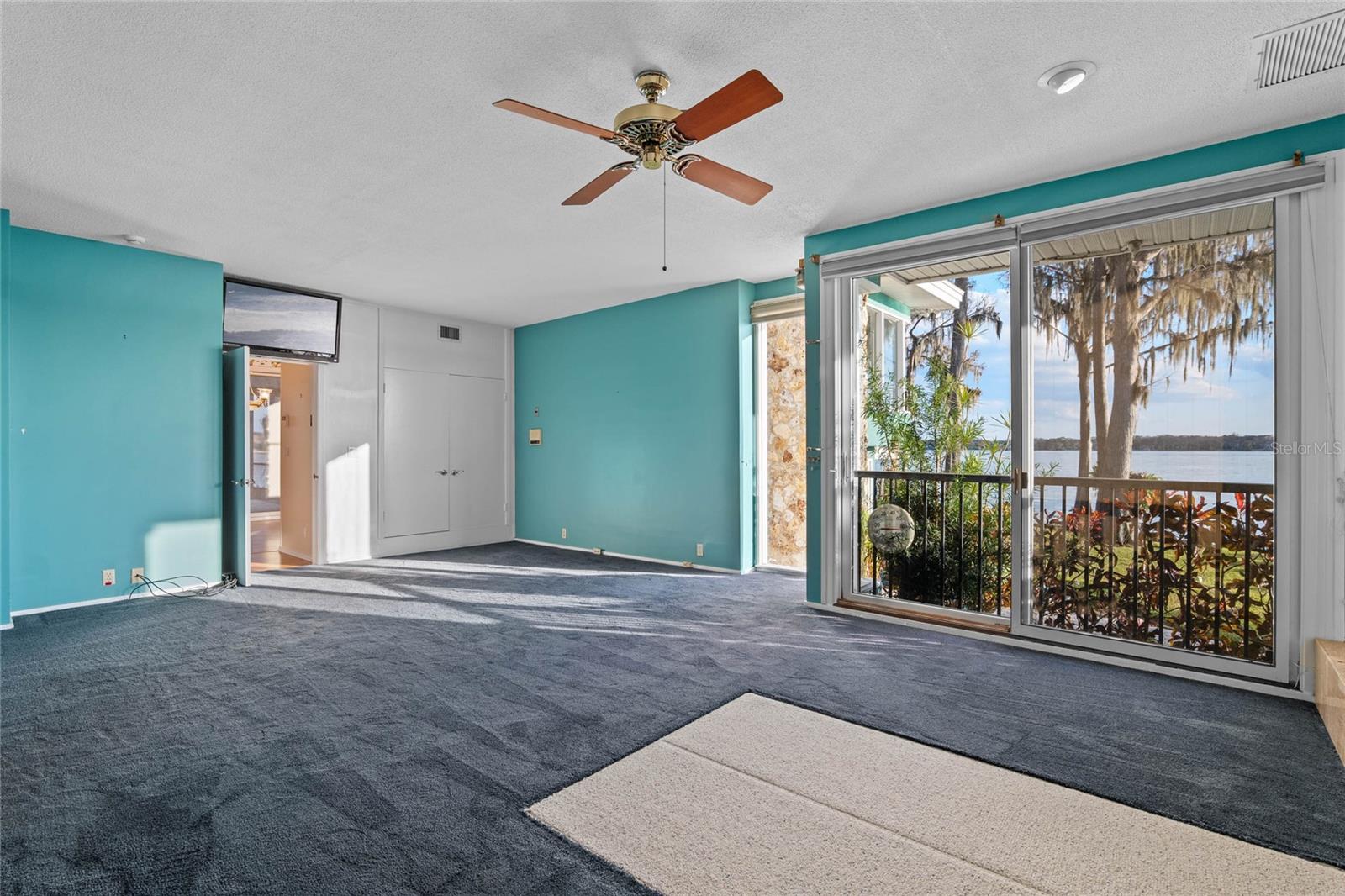 HOLLIEANNA SHORES 1ST ADD - Residential