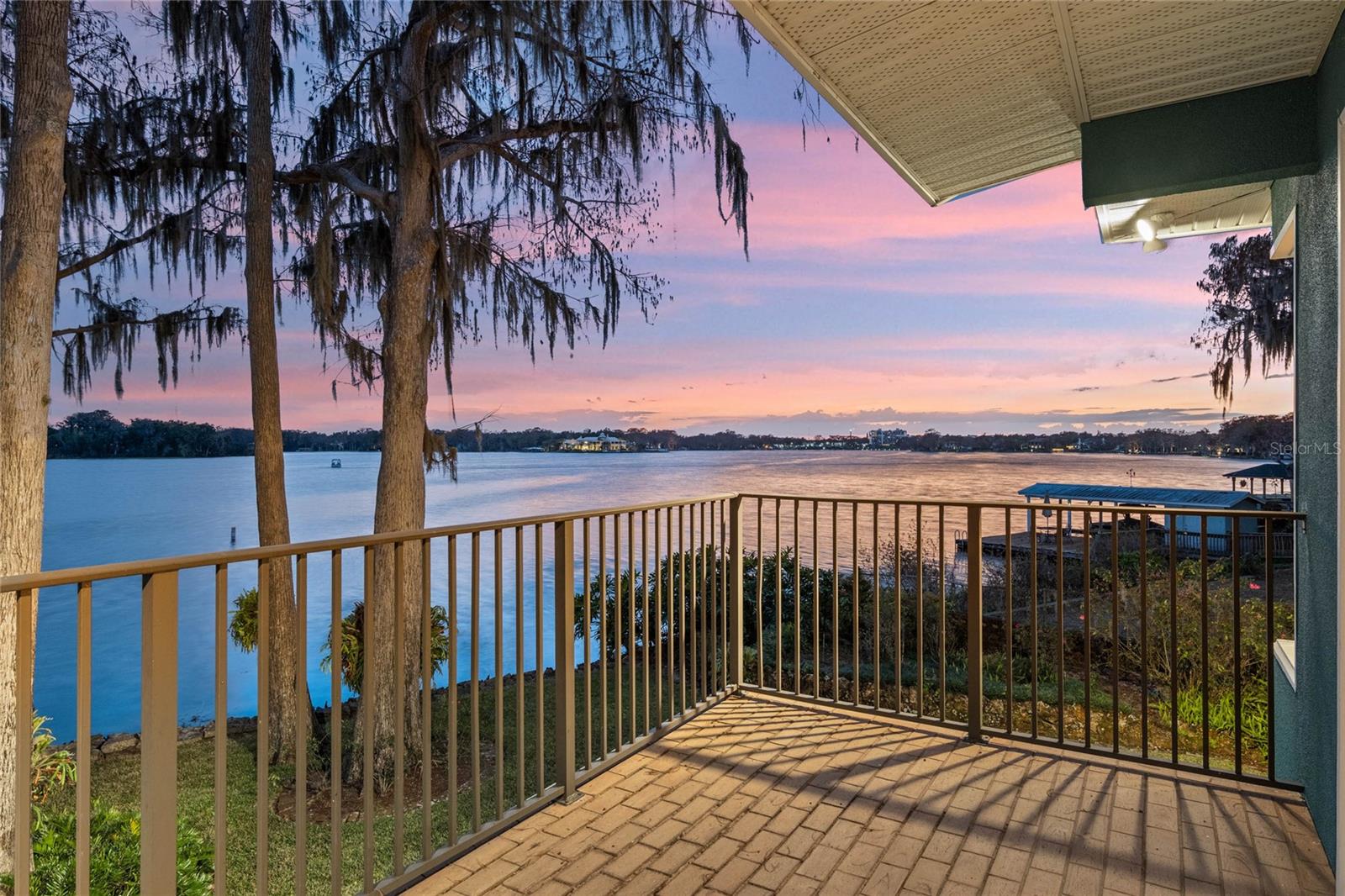 HOLLIEANNA SHORES 1ST ADD - Residential