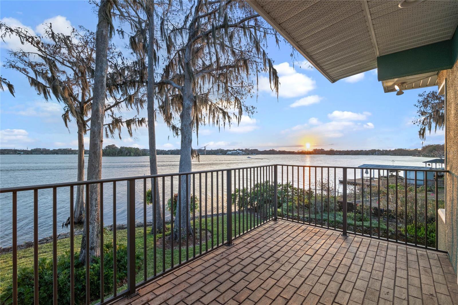 HOLLIEANNA SHORES 1ST ADD - Residential