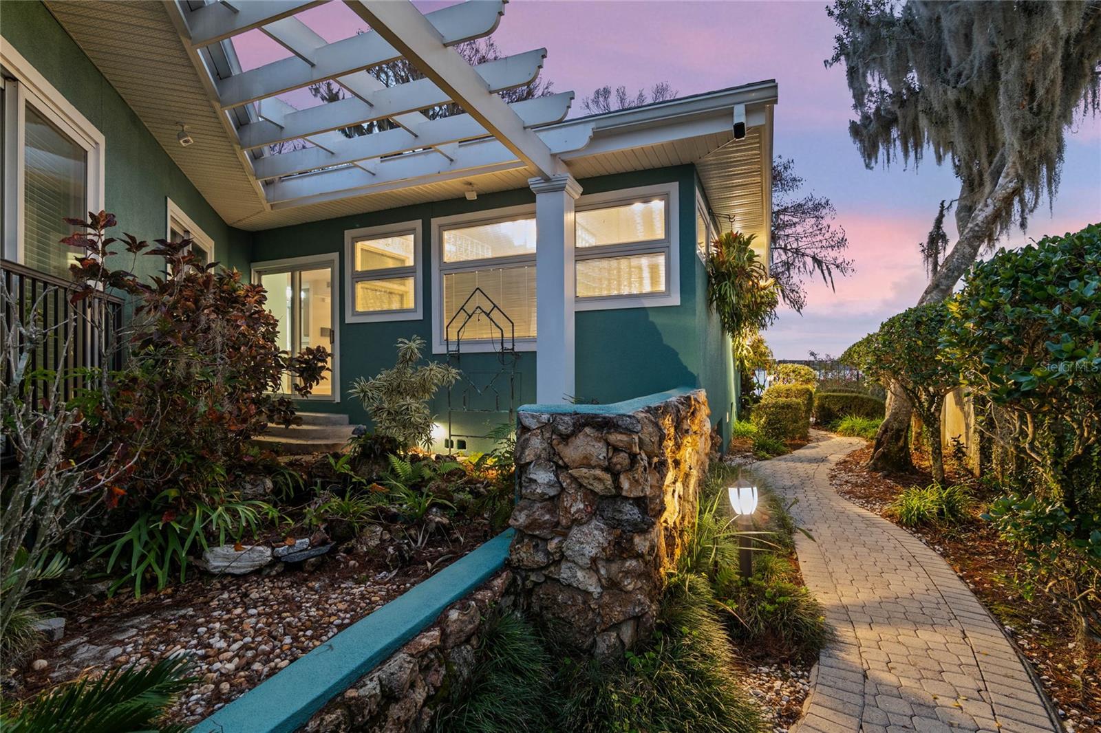 HOLLIEANNA SHORES 1ST ADD - Residential