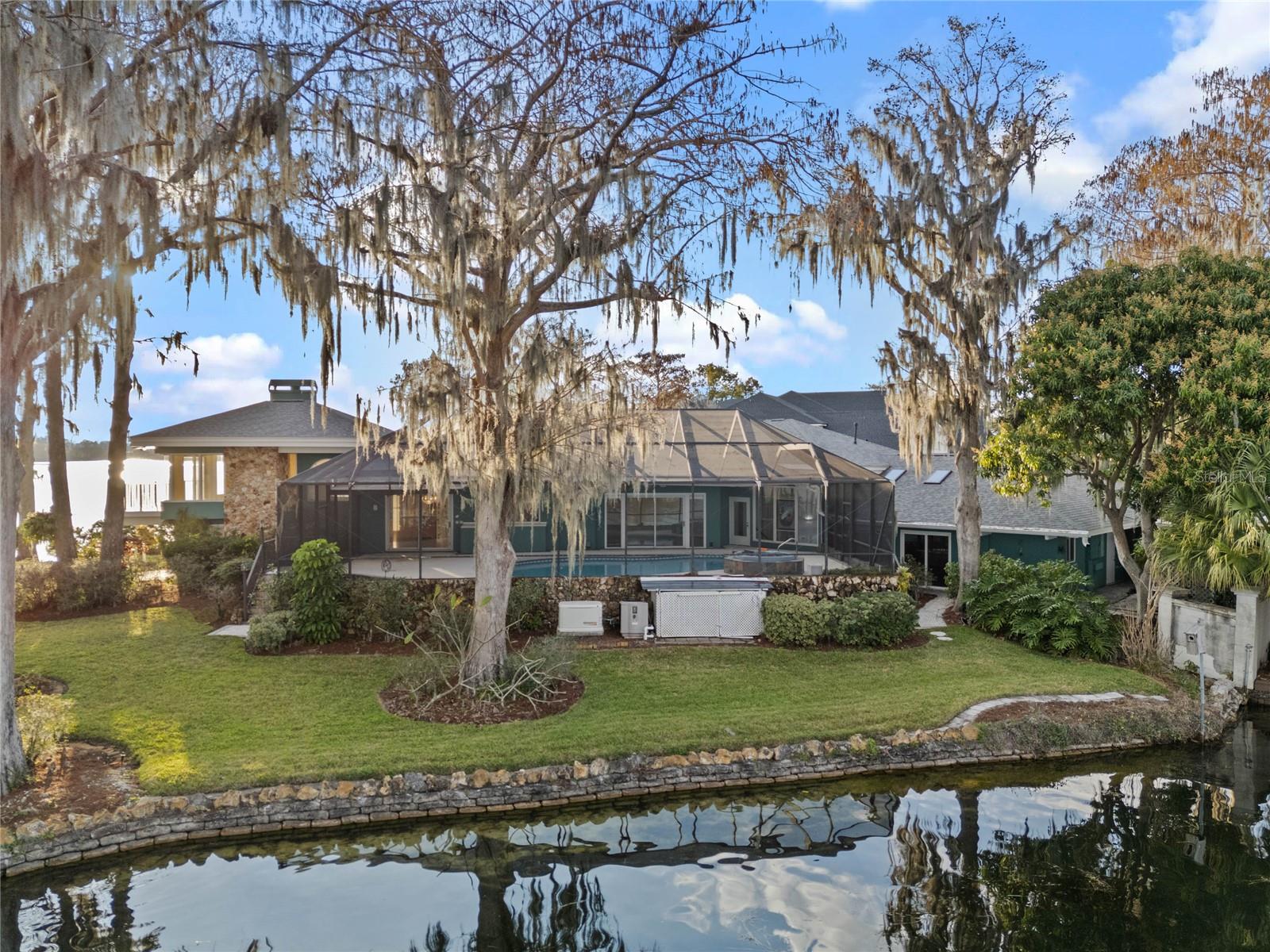 HOLLIEANNA SHORES 1ST ADD - Residential