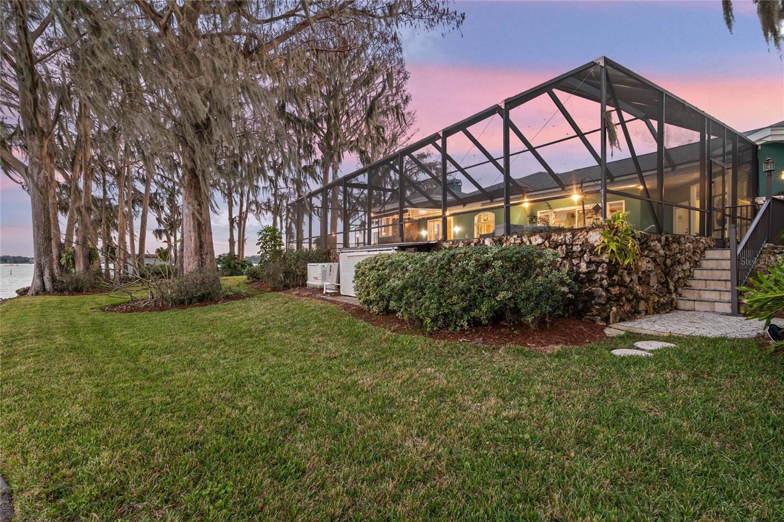 HOLLIEANNA SHORES 1ST ADD - Residential