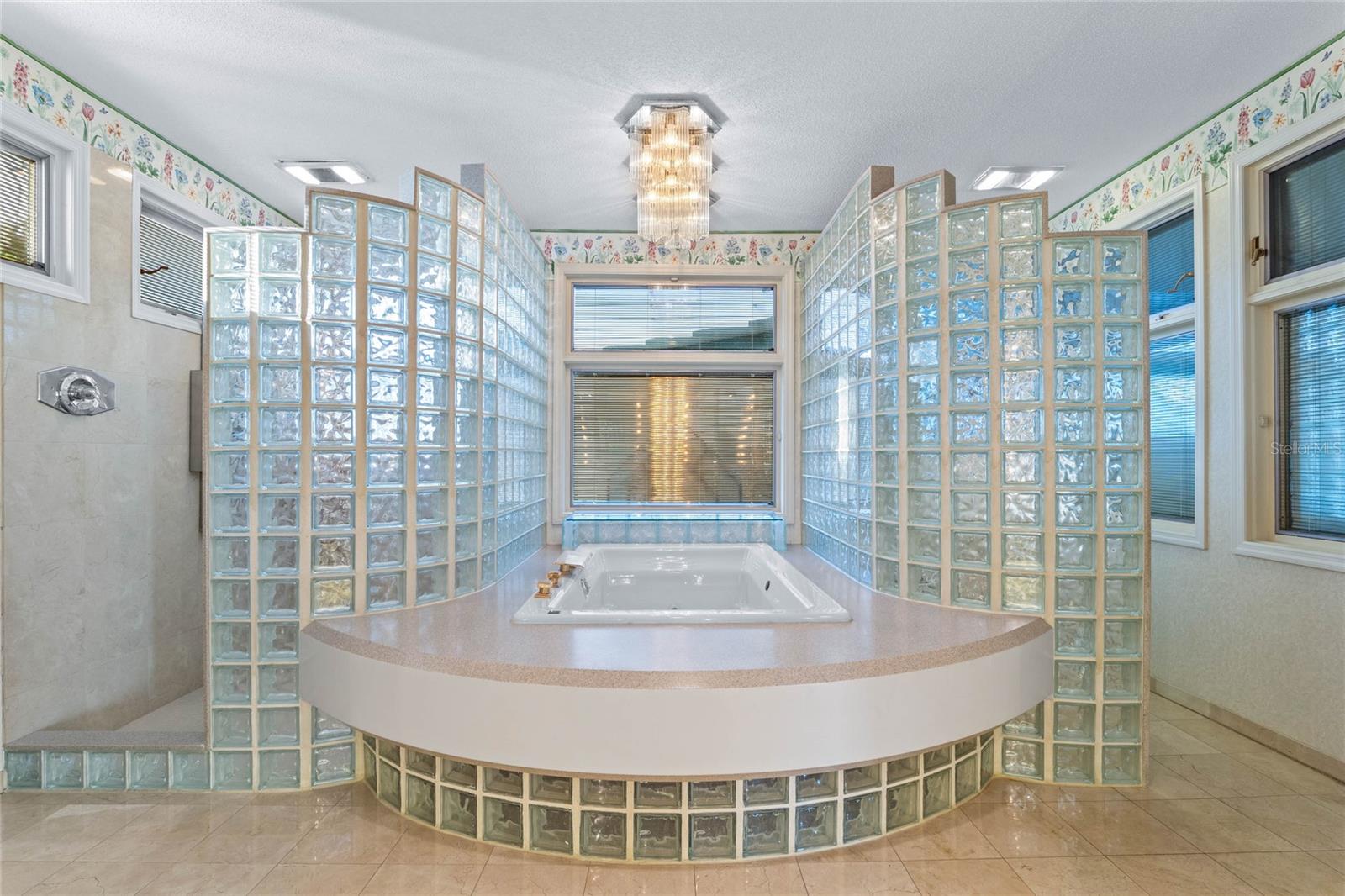 HOLLIEANNA SHORES 1ST ADD - Residential