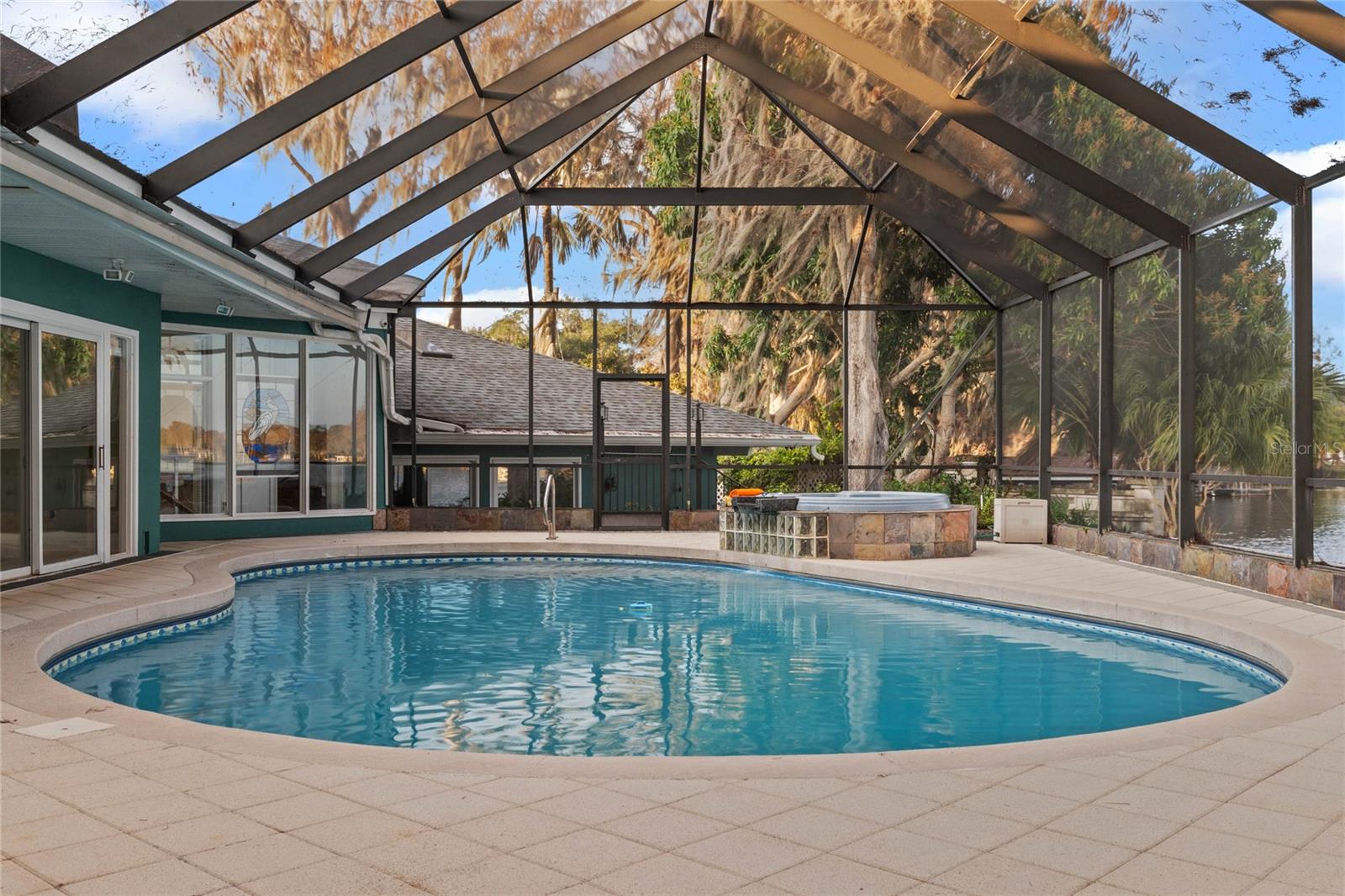 HOLLIEANNA SHORES 1ST ADD - Residential