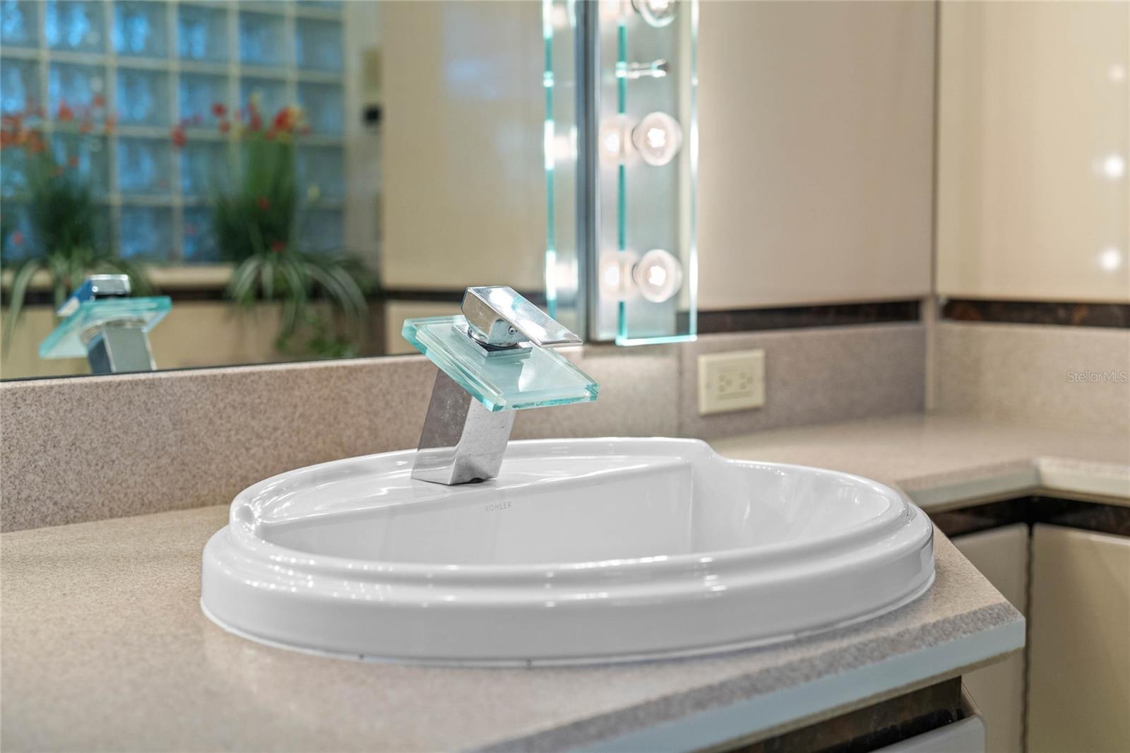 HOLLIEANNA SHORES 1ST ADD - Residential