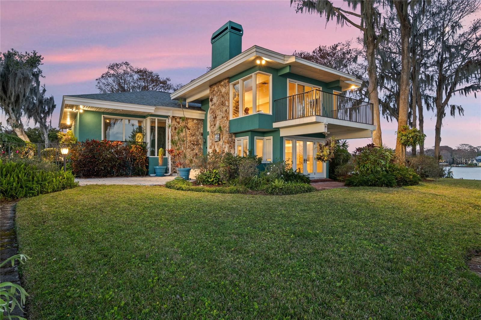 HOLLIEANNA SHORES 1ST ADD - Residential