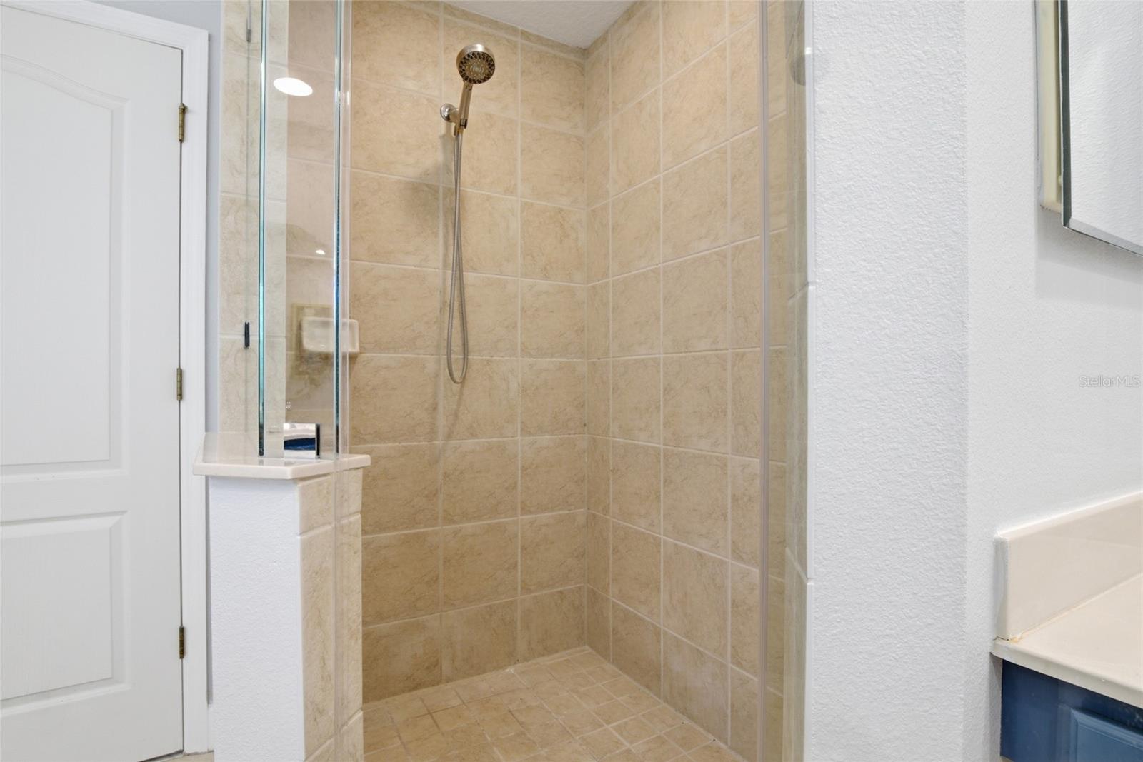 WINDWARD CAY 48 125 - Residential