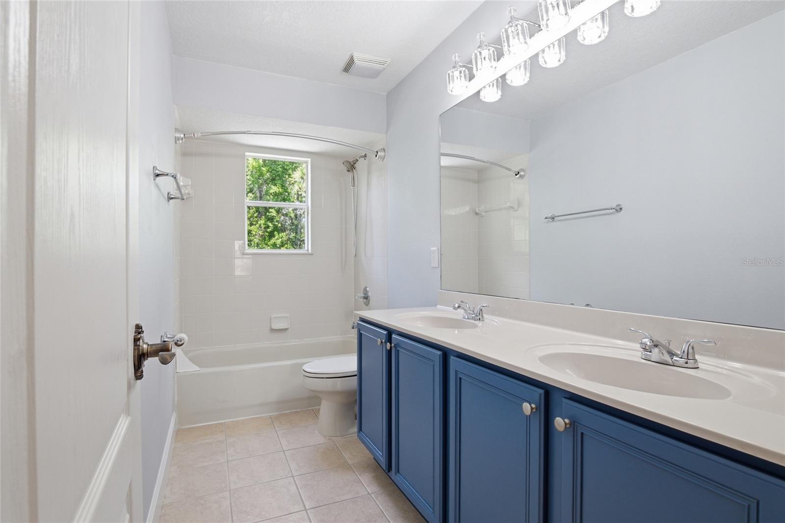 WINDWARD CAY 48 125 - Residential