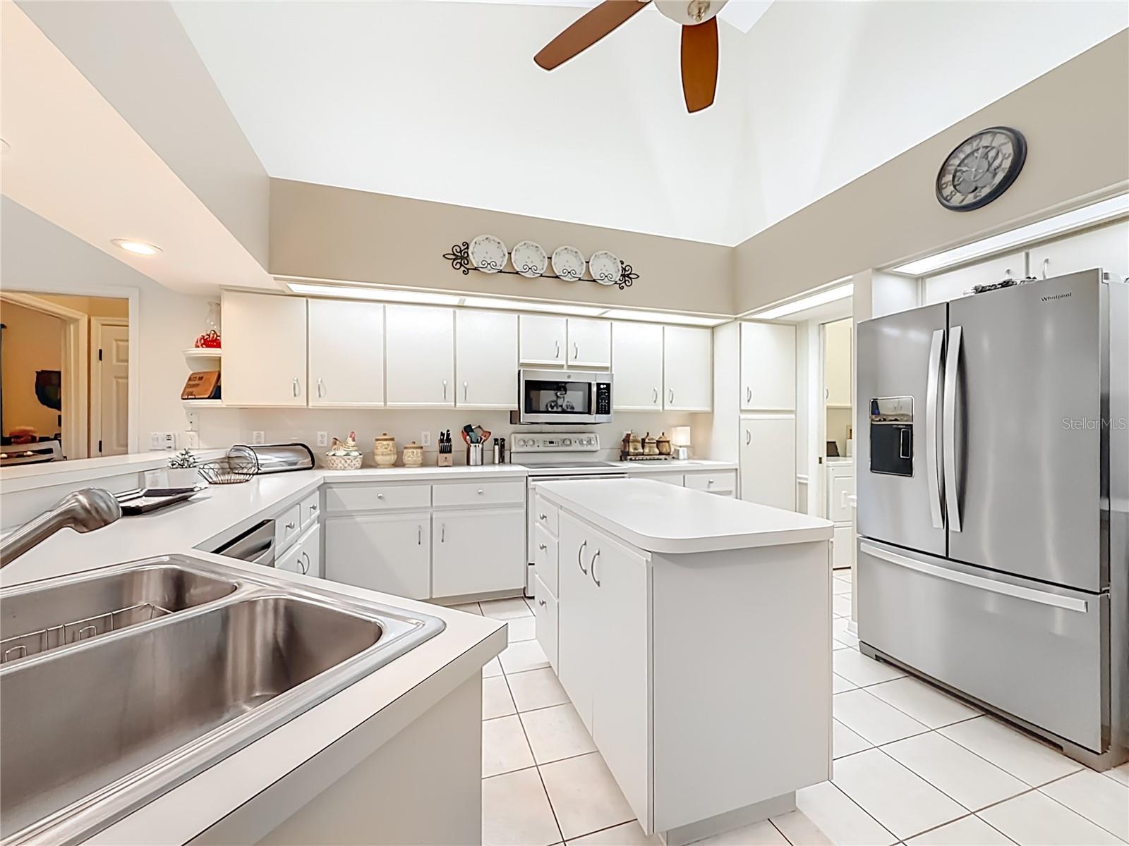 RAINBOW SPRINGS COUNTRY CLUB ESTATES - Residential