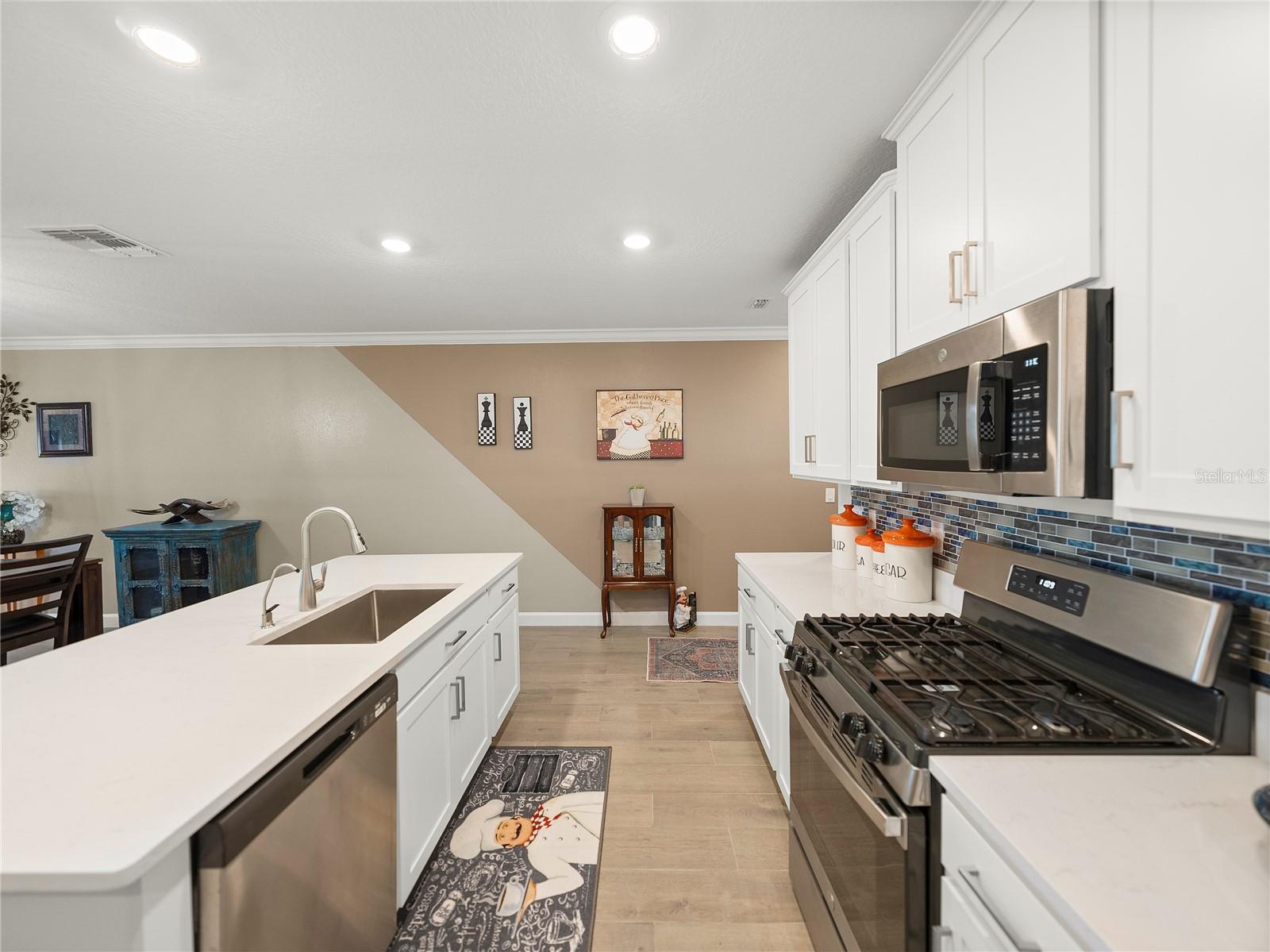 MEDLEY AT SOUTHSHORE BAY - Residential