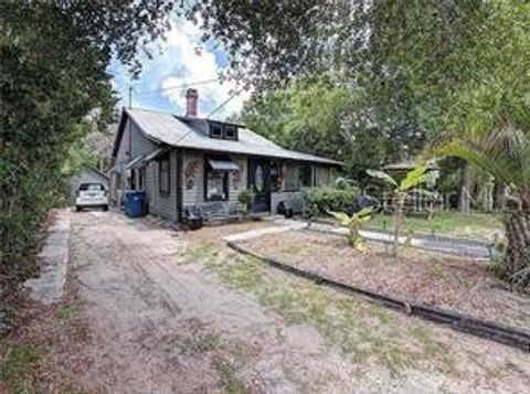 A home in LAKE HELEN