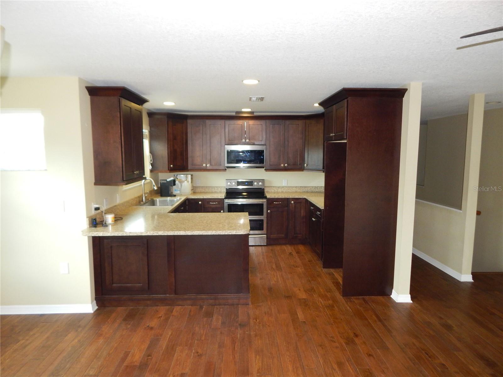 EDGEWATER GARDENS - Residential