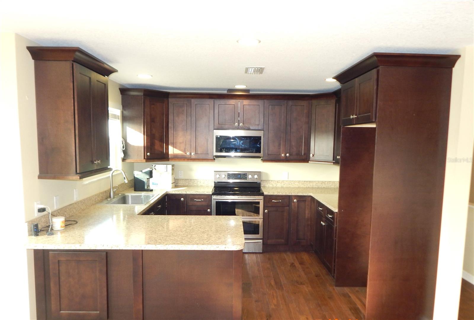 EDGEWATER GARDENS - Residential