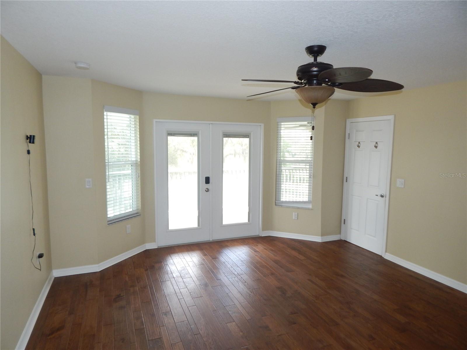 EDGEWATER GARDENS - Residential