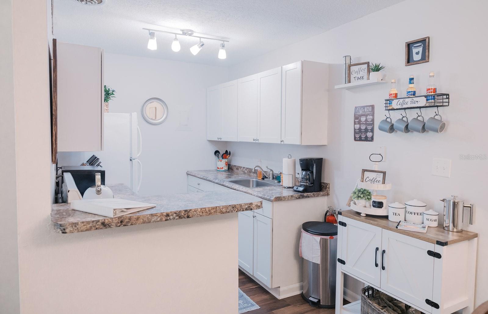 SUMMIT HOUSE - Residential