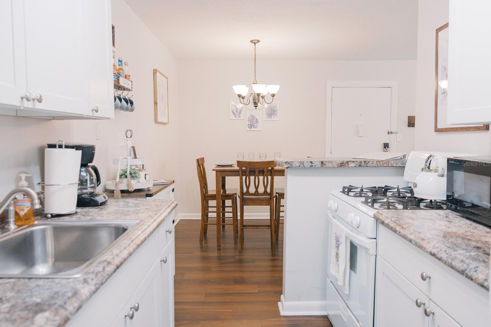 SUMMIT HOUSE - Residential