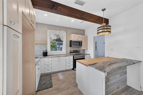 Tiny photo for 1121 SE 29th Street, Ocala, FL 34471 (MLS # OM727030)