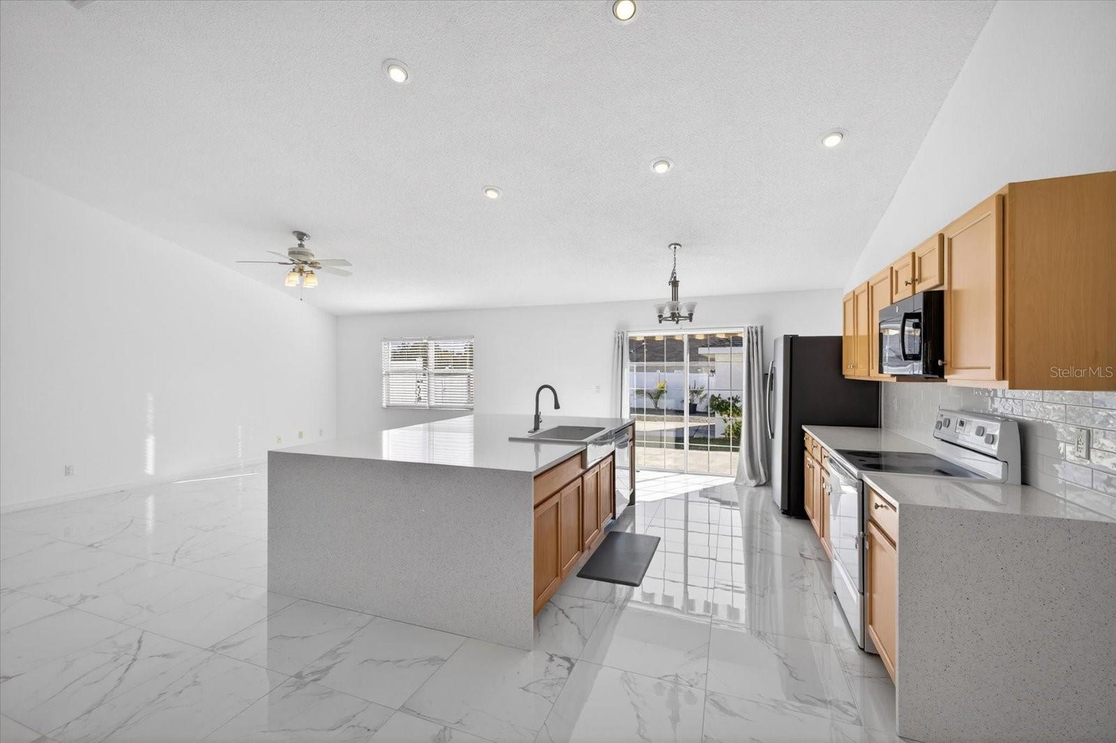 SPRING HILL - Residential