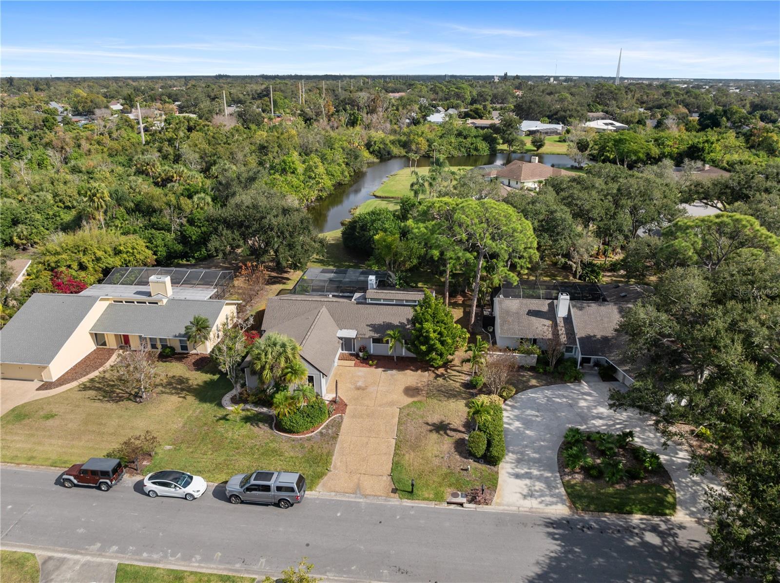 BENEVA WOODS - Residential