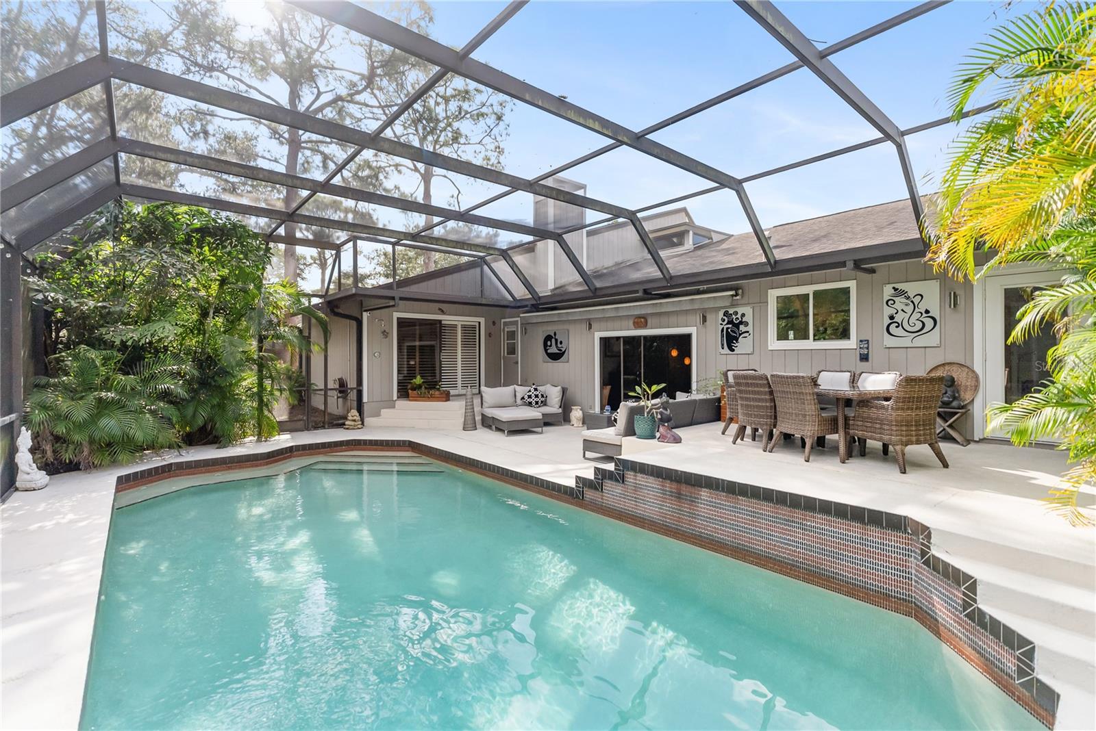 BENEVA WOODS - Residential