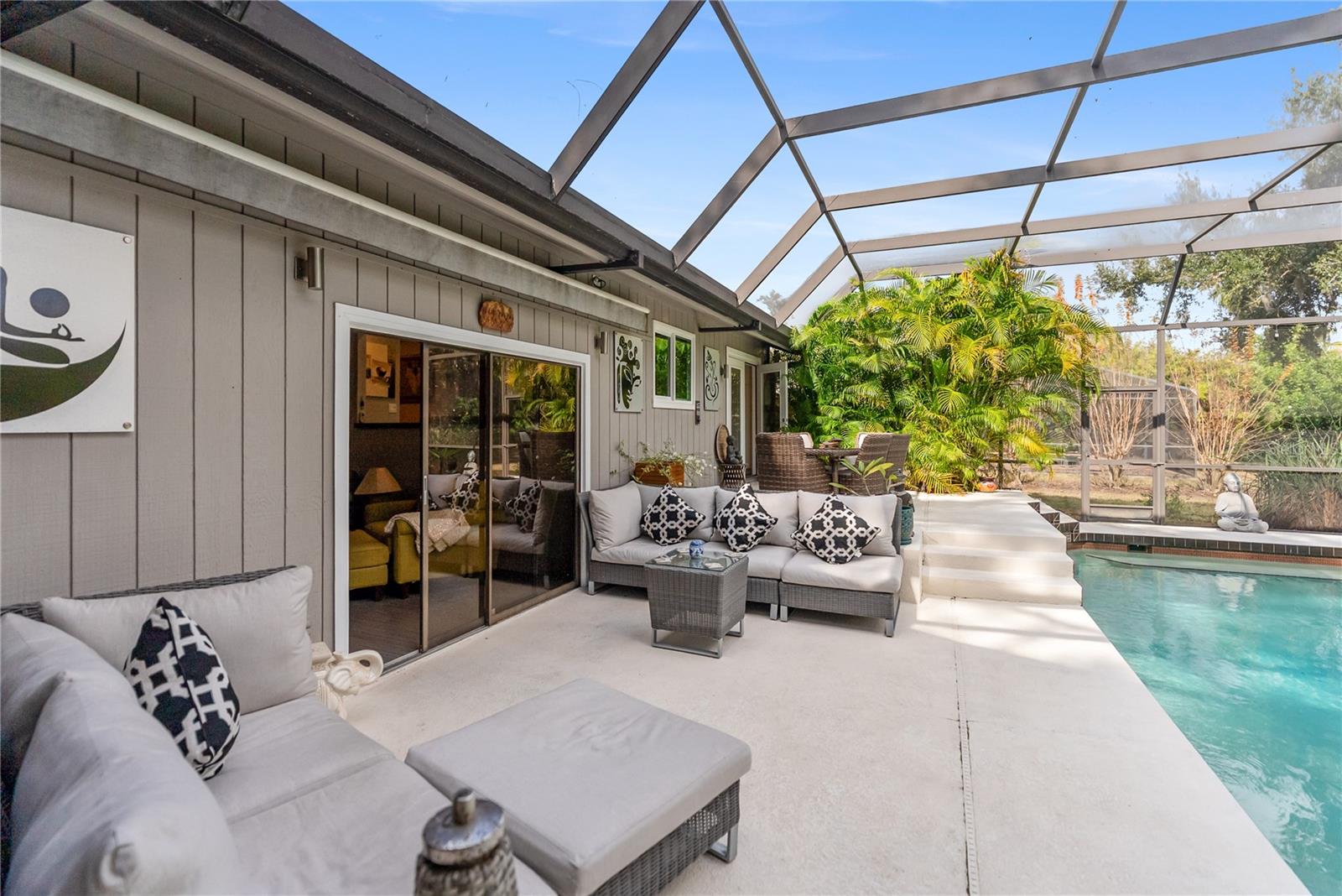 BENEVA WOODS - Residential