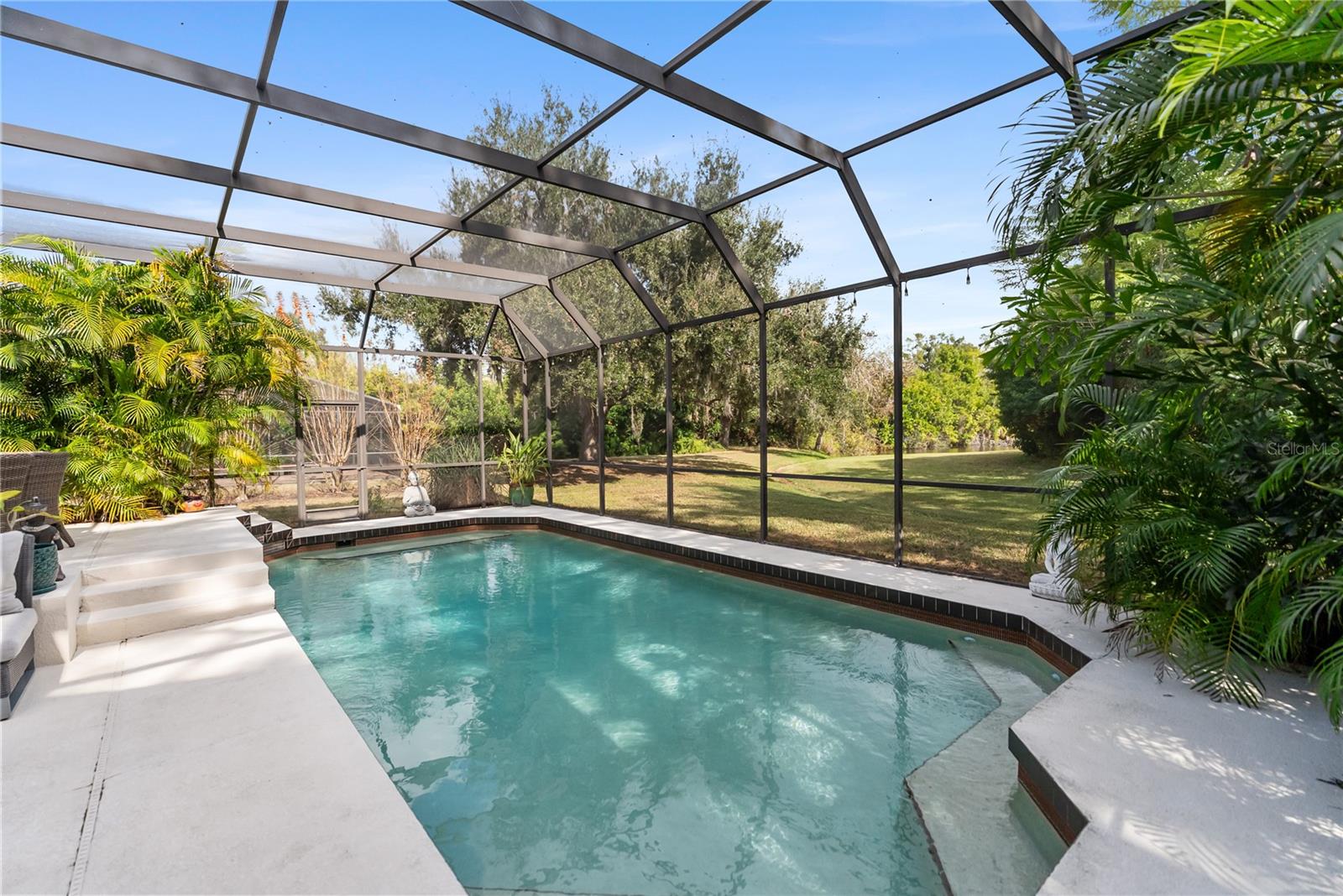 BENEVA WOODS - Residential