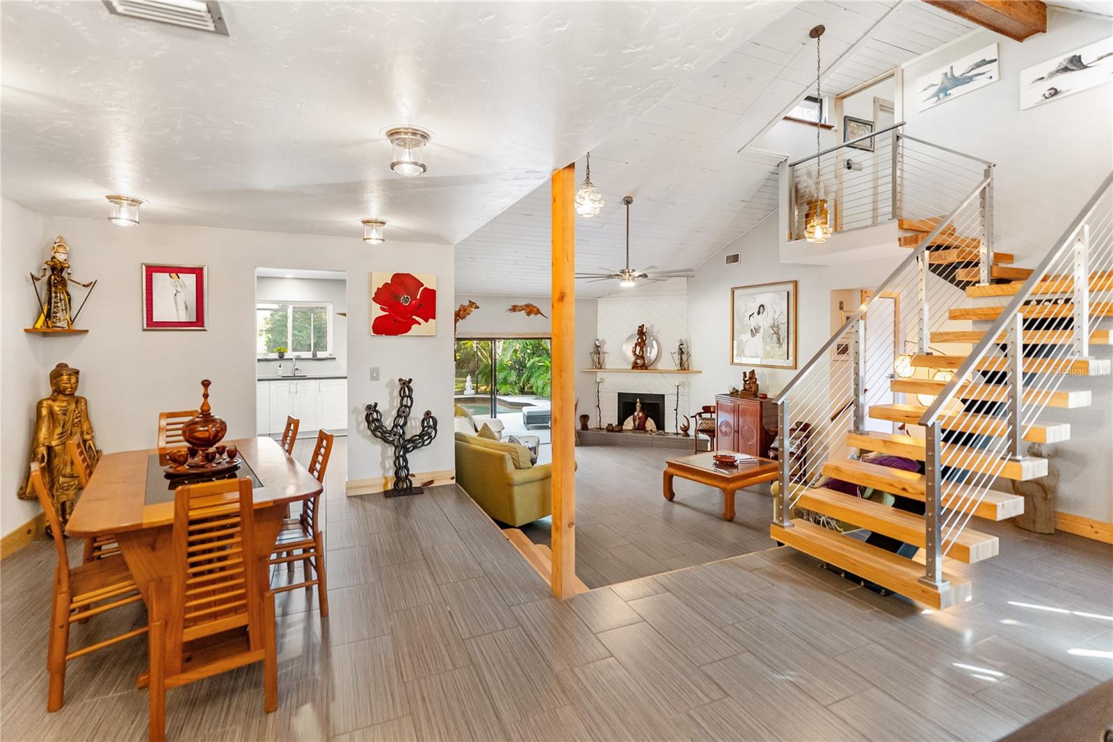 BENEVA WOODS - Residential