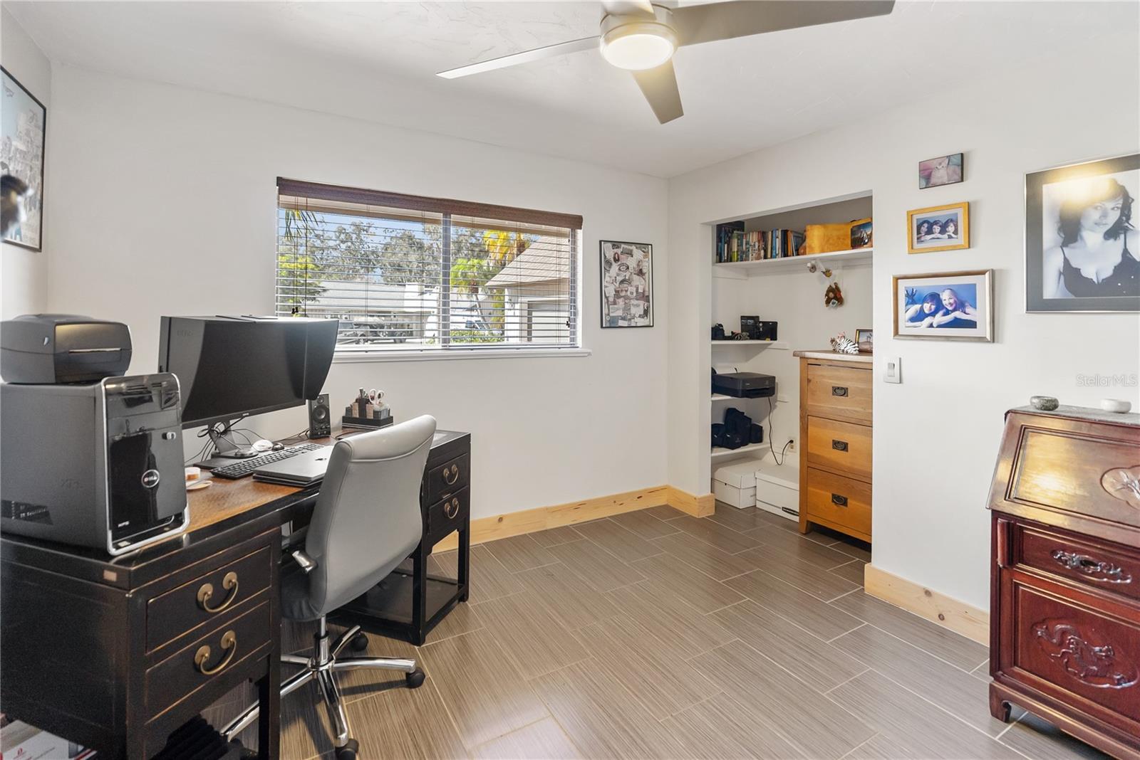 BENEVA WOODS - Residential