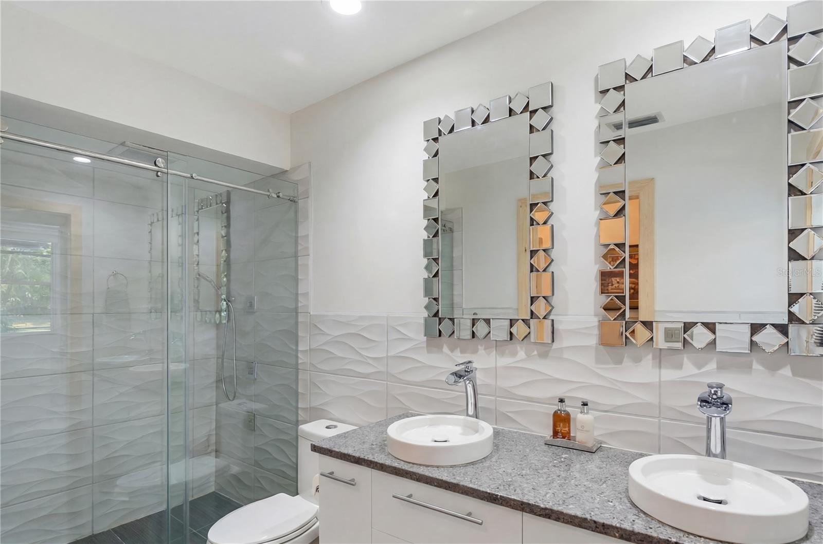 BENEVA WOODS - Residential