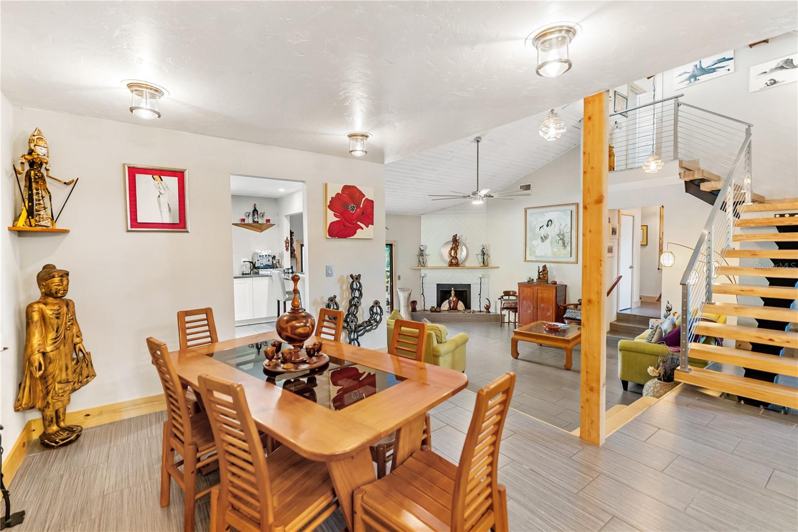 BENEVA WOODS - Residential