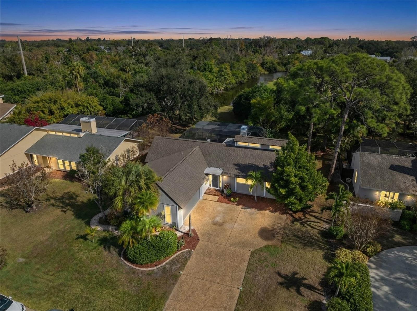 BENEVA WOODS - Residential