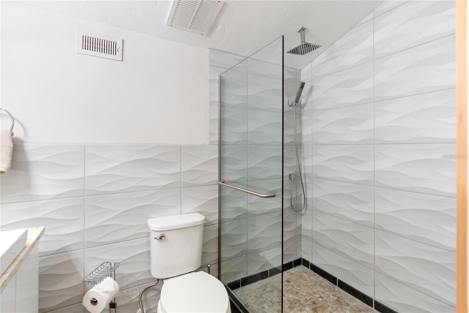 BENEVA WOODS - Residential