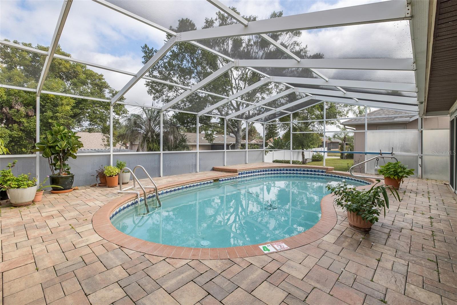 BRIARWOODS - Residential