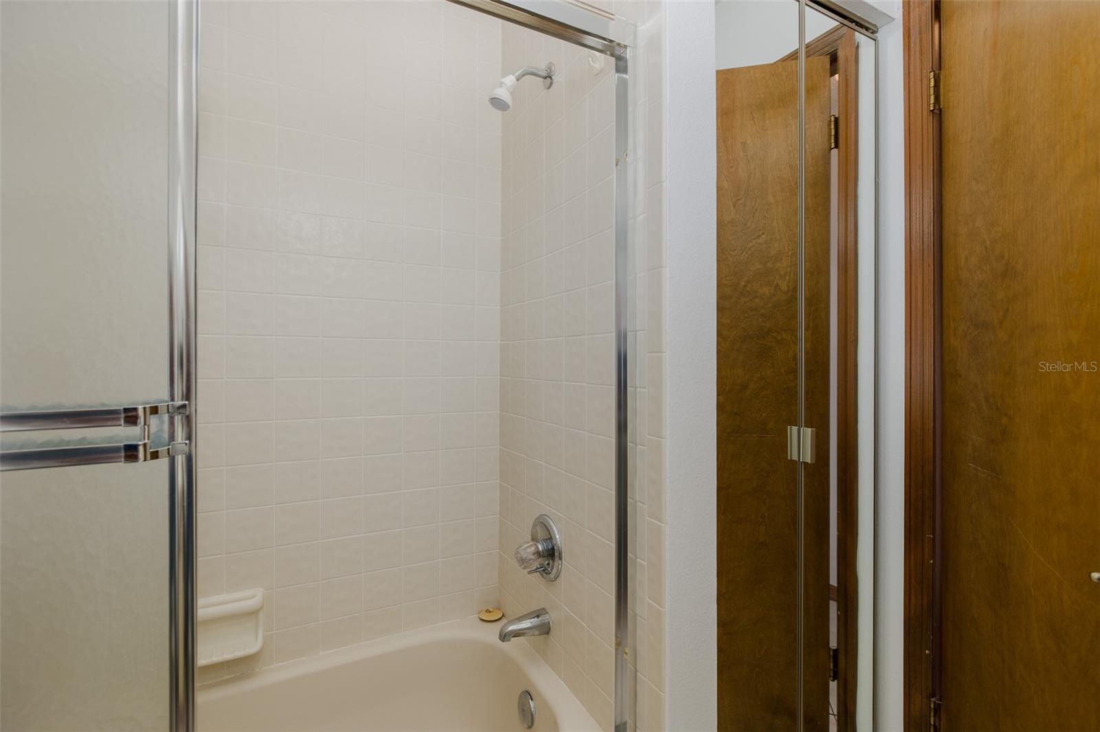 BRIARWOODS - Residential