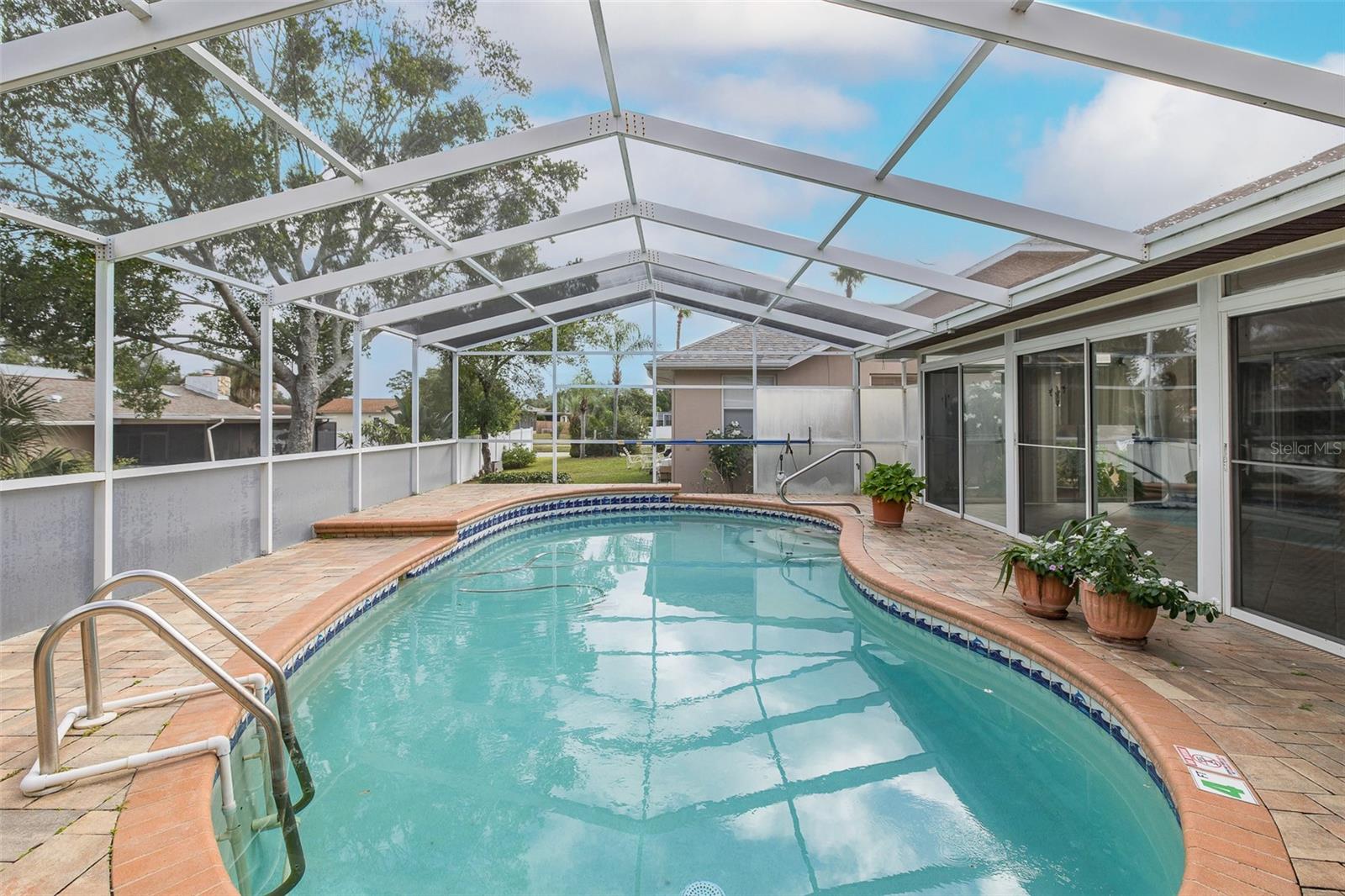 BRIARWOODS - Residential