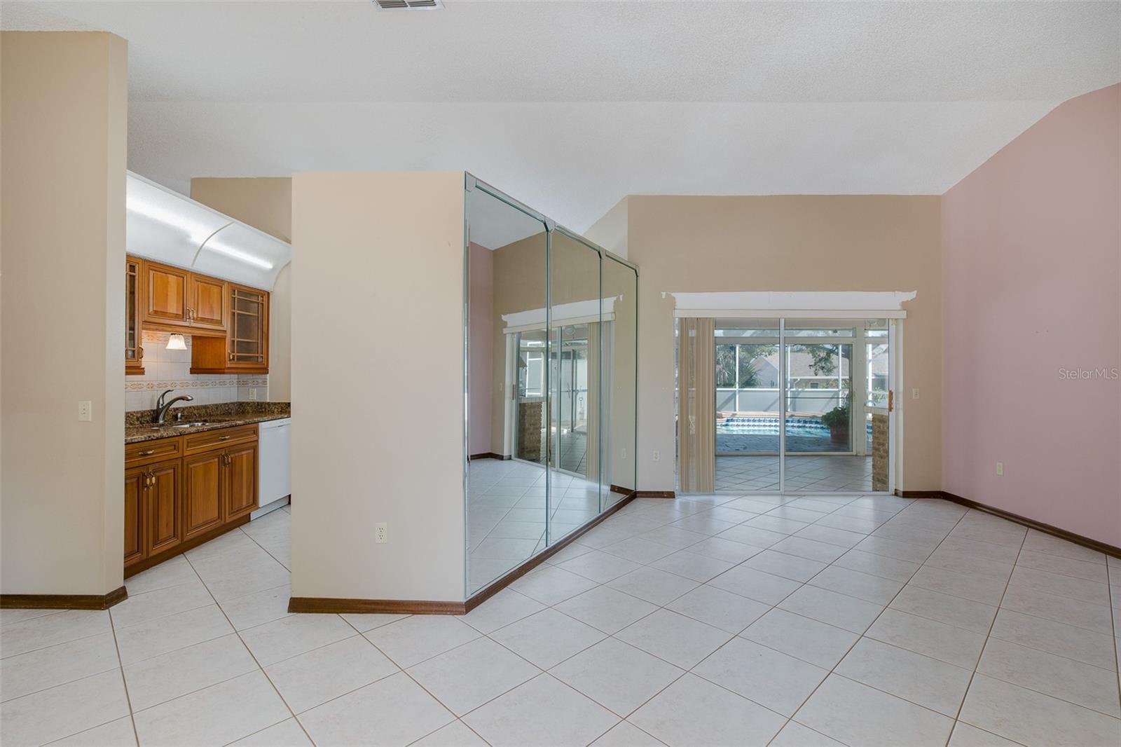 BRIARWOODS - Residential