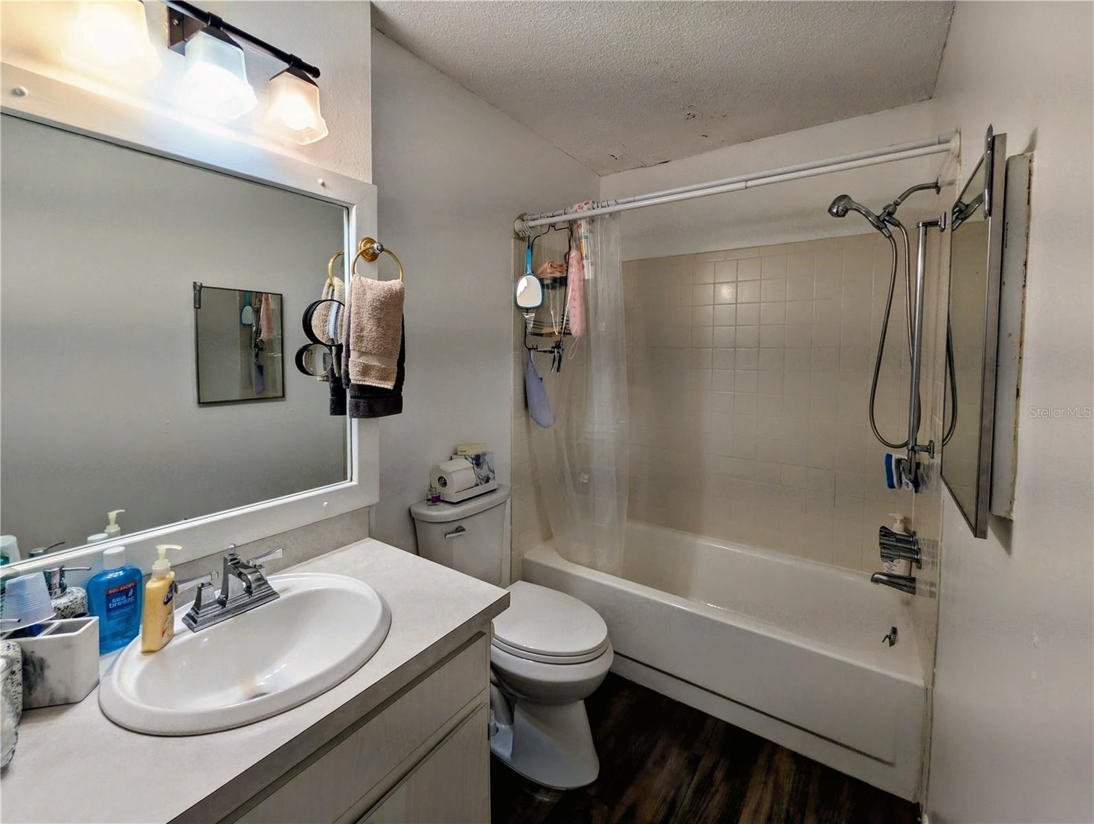 4758 LAKE VILLA DRIVE