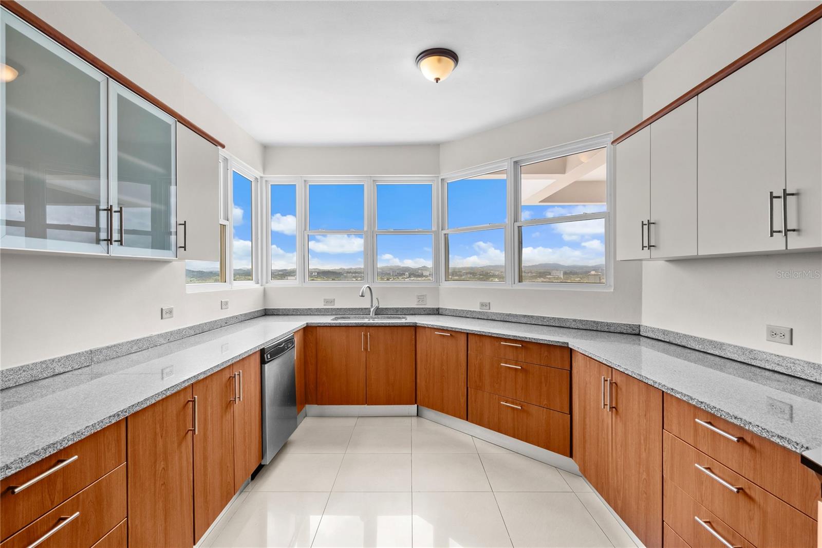 CONDOMINIO TORRE CIBELES - Residential