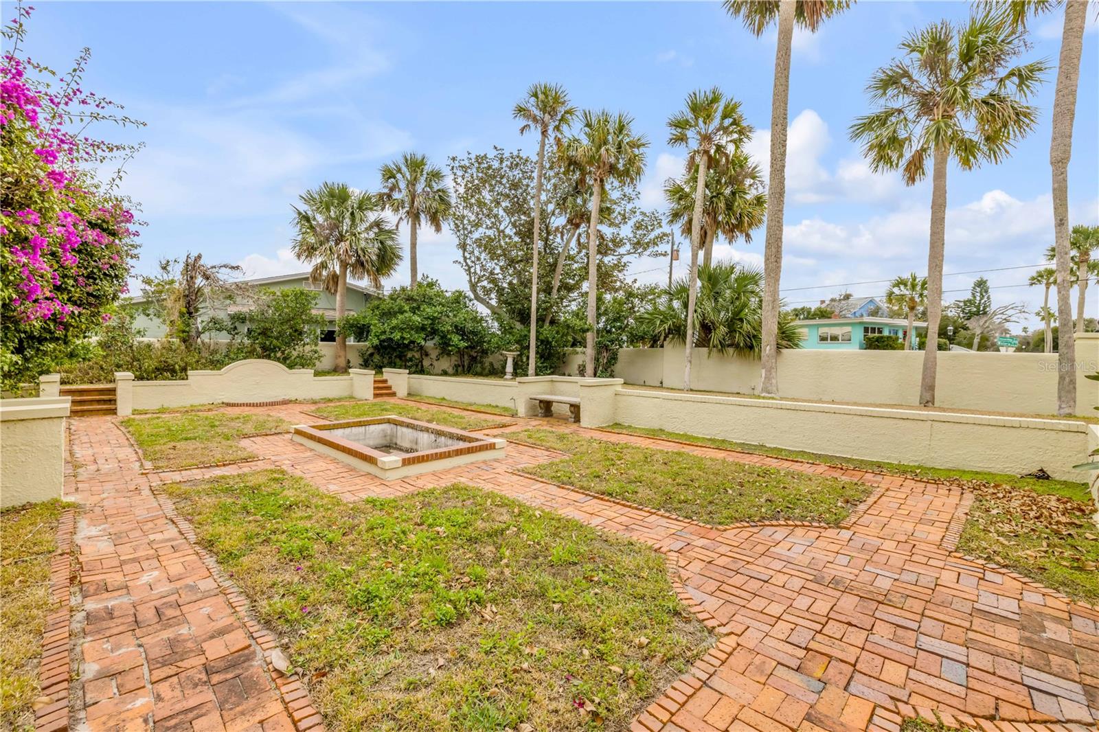 OCEAN DUNES - Residential