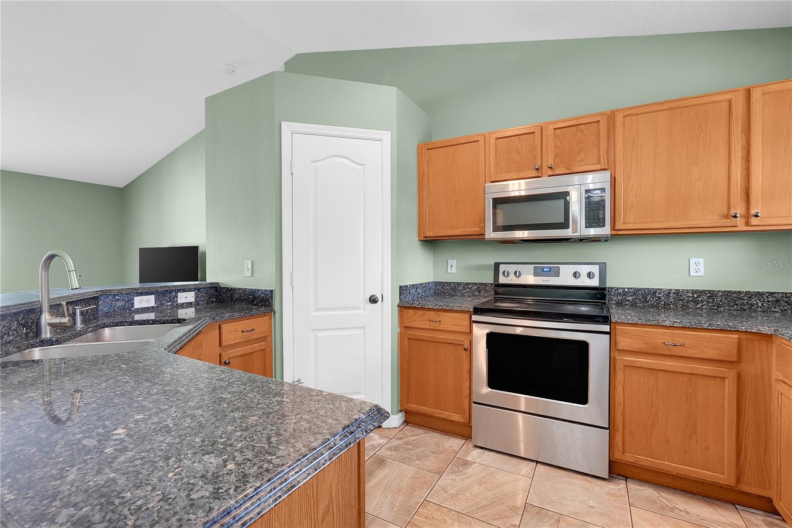 MINNEOLA QUAIL VALLEY PH 03 LT 181 PB - Residential