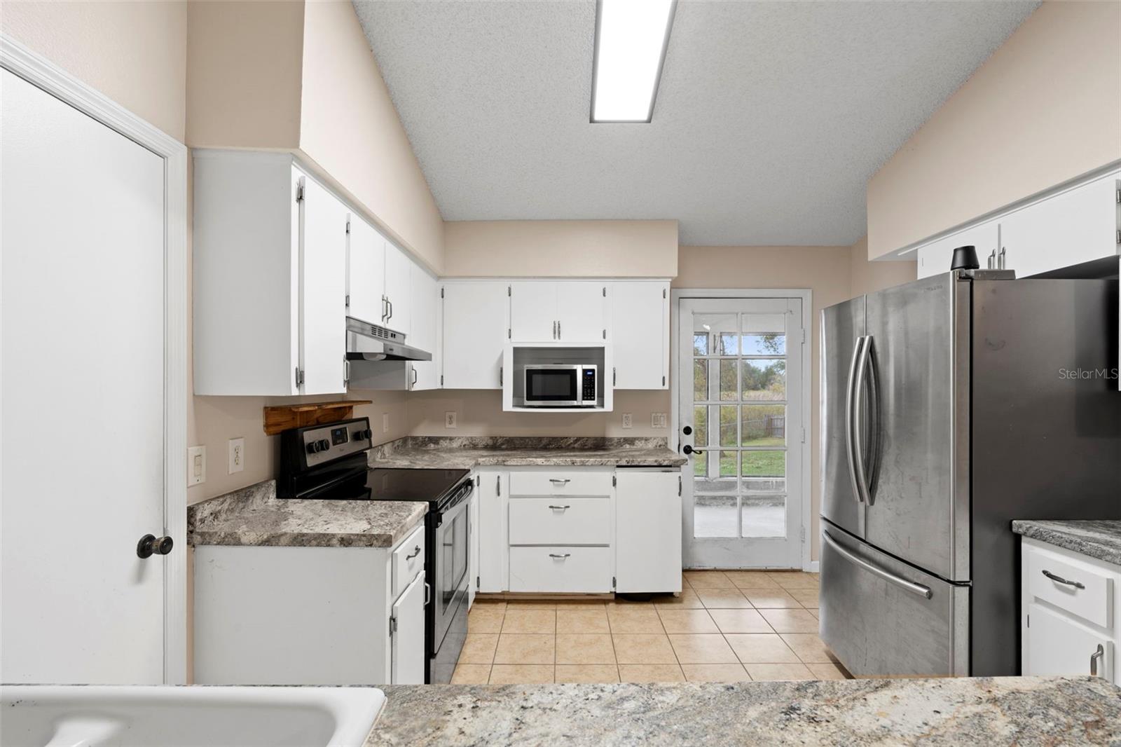 MASCOTTE LAKE JACKSON ESTATES - Residential