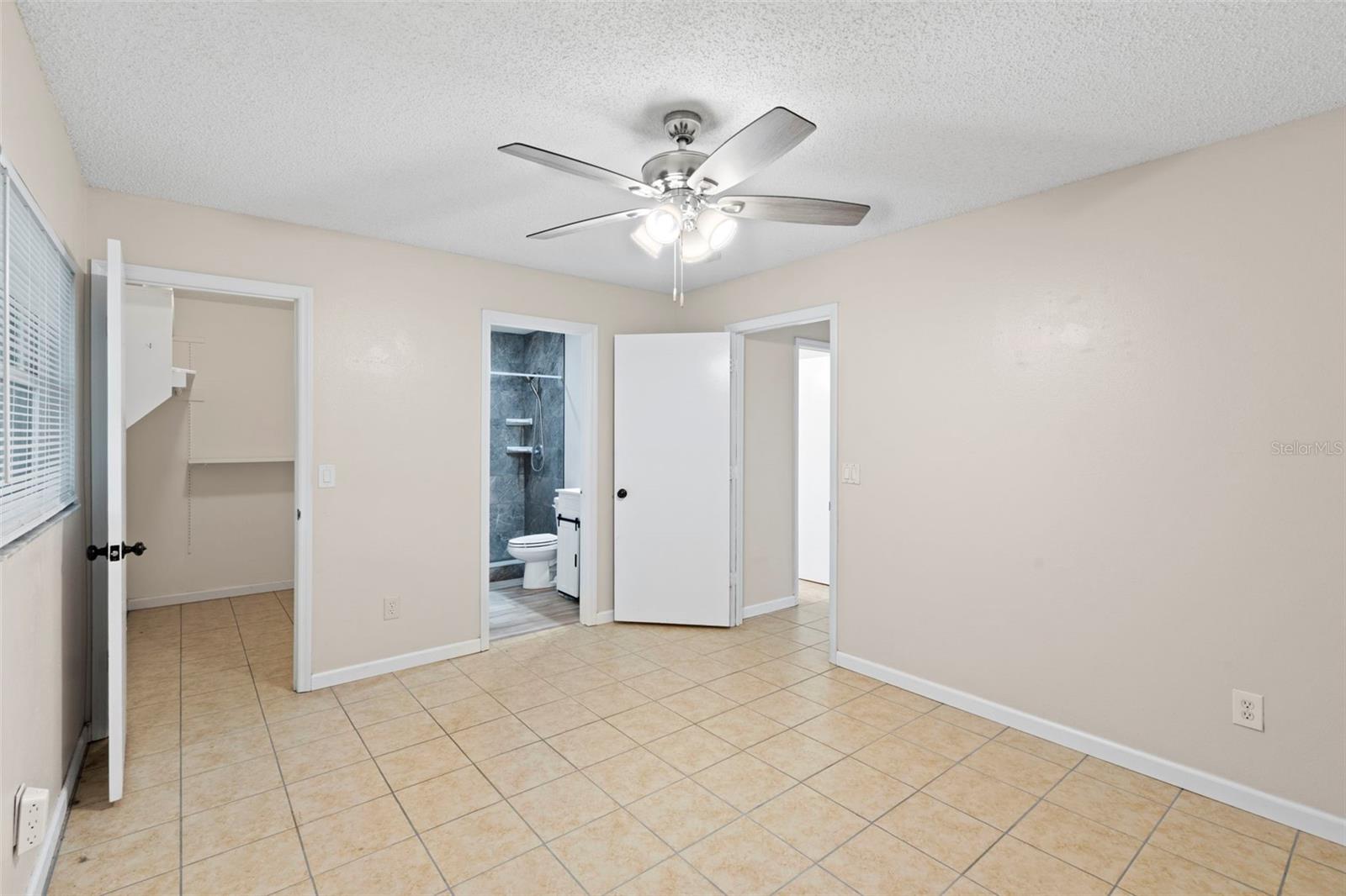 MASCOTTE LAKE JACKSON ESTATES - Residential