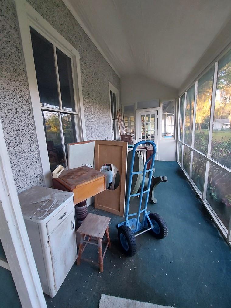 BLUE LAKE - Residential