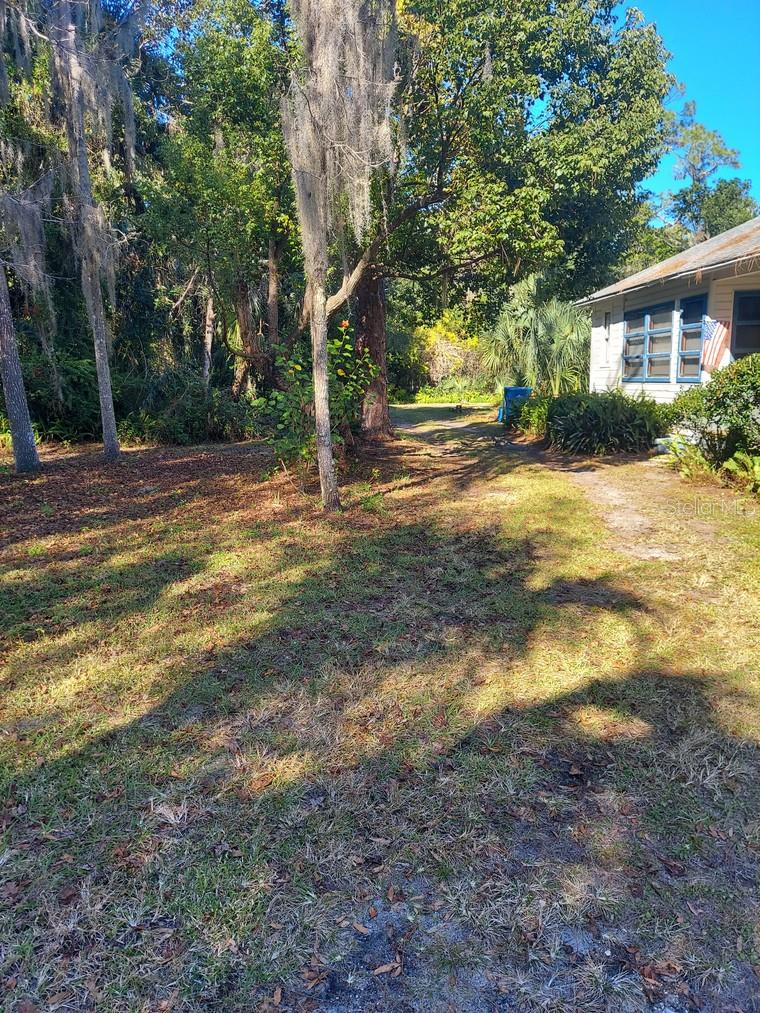 BLUE LAKE - Residential