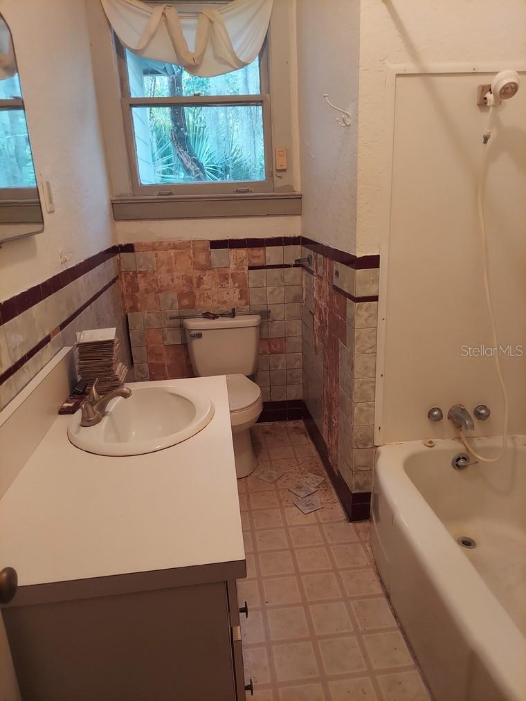 BLUE LAKE - Residential